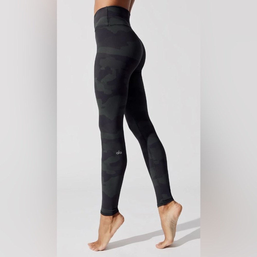 Alo Vapor leggings, black/grey camo, high waist, XS